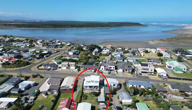 9 Roore Street, Foxton Beach