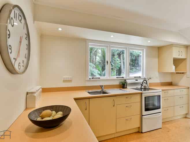 85 Tanekaha Road, Titirangi