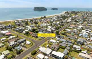 207A Ocean Road, Whangamata