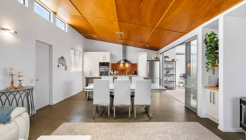 207A Ocean Road, Whangamata