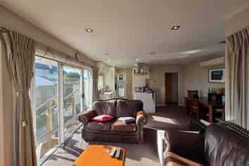 8 Coniston Avenue, Ilam