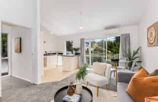 9/124 Redwood Avenue, Tawa