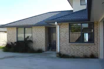 8A Carisbrook Place, Rototuna