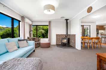 21 Gaya Grove, Ngaio