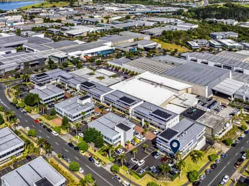 High profile corner offices in Albany