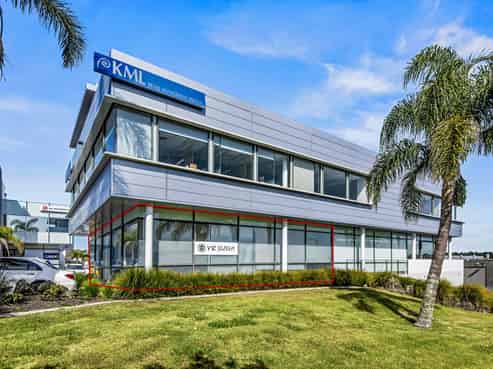 High profile corner offices in Albany