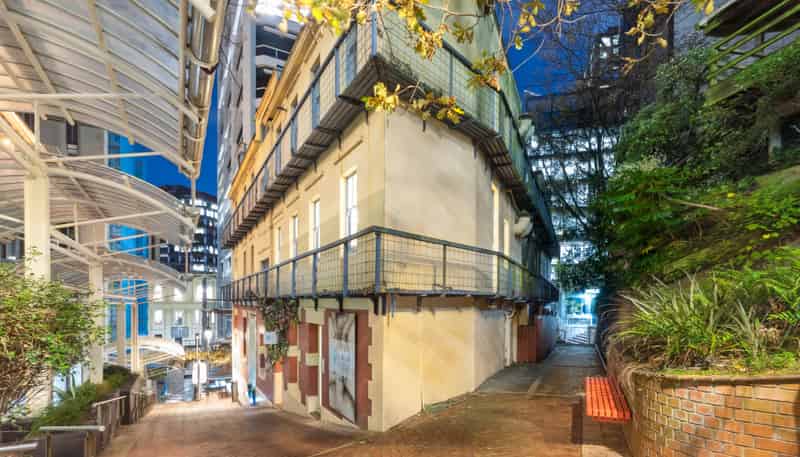 202-3 Plimmers Steps, Wellington Central