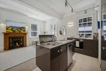 202-3 Plimmers Steps, Wellington Central