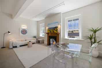 202-3 Plimmers Steps, Wellington Central