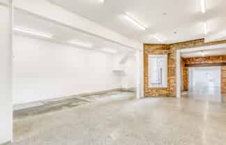 Stunning Retail Space in Newton