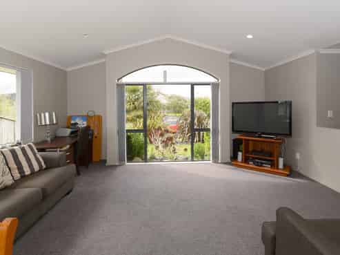 10 St James Drive, Rototuna