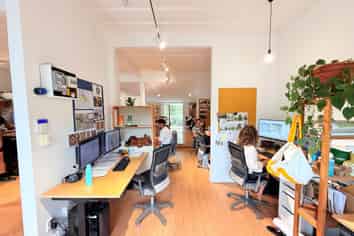 KINGSLAND VILLA WITH TIMELESS CHARM
