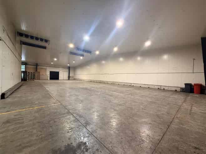 Warehousing/Food Production Centre at Scale