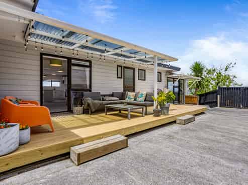 1 Orewa Heights Crescent, Orewa