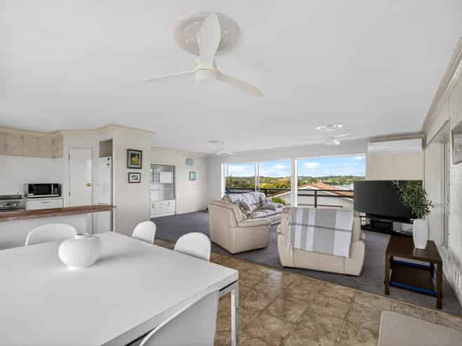 15 Okiato Road, Russell