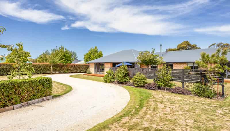 6 Willowside Place, Amberley