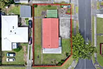 29 Sandrine Avenue, Clover Park