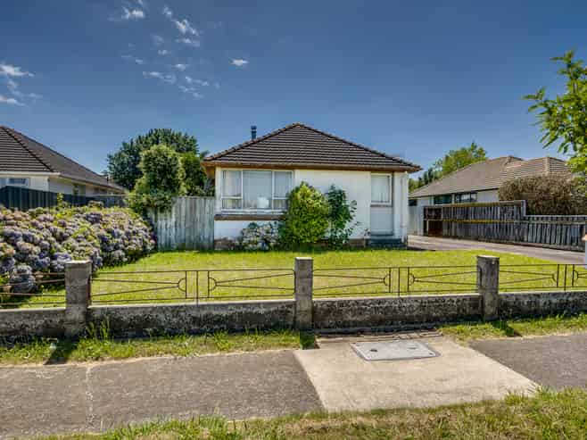 28 Fleming Crescent, Maraenui