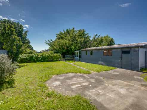 28 Fleming Crescent, Maraenui