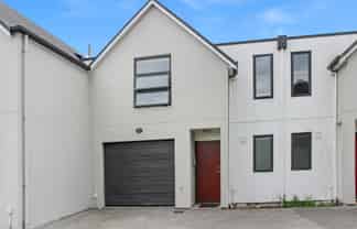 2/107 Deans Avenue, Riccarton