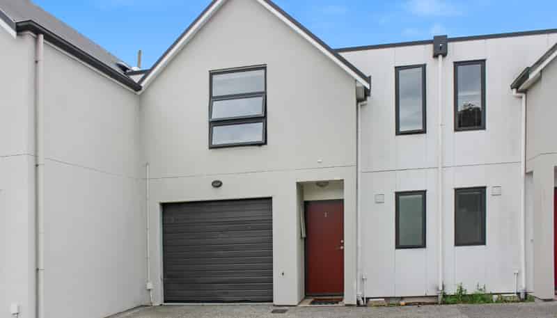 2/107 Deans Avenue, Riccarton