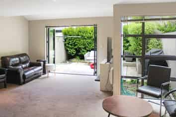 2/107 Deans Avenue, Riccarton