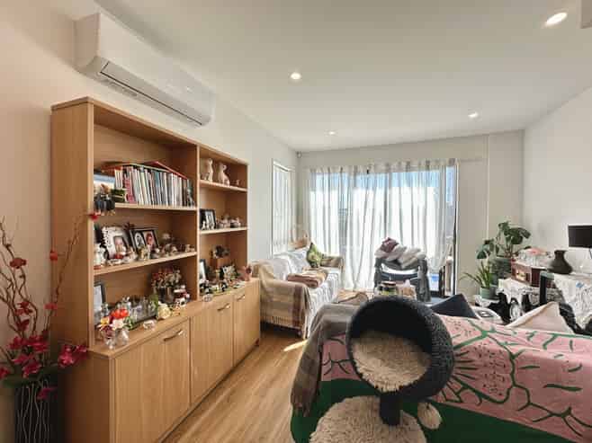 30 Parahau Road , Takanini