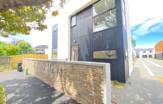 17/130 Holly Road, Saint Albans