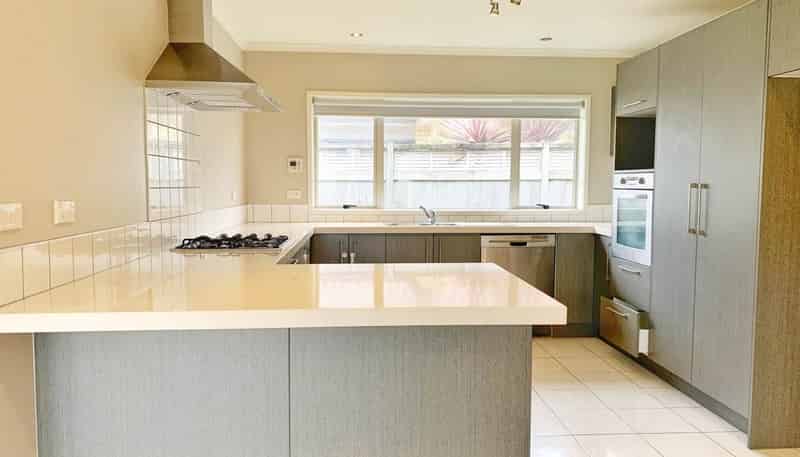 5 Ravine Lane , Albany