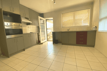 1/28 Royal View Road, Te Atatu South