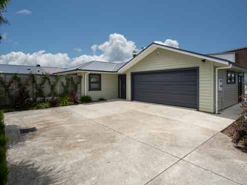 27A Raleigh Street, Leamington