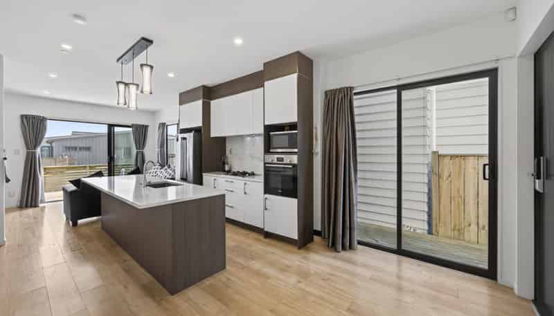 46 Parahau Road, Papakura