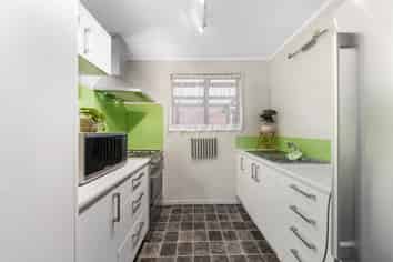 2/8 Martha Lane, Clendon Park