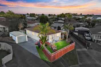 2/8 Martha Lane, Clendon Park