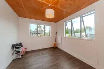 5 Waihurihia Street, Otaki