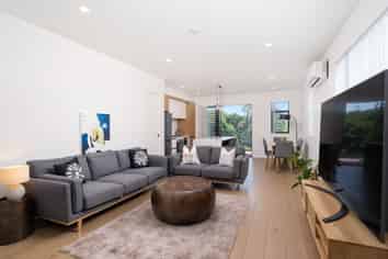 3/10B Huka Road, Birkenhead