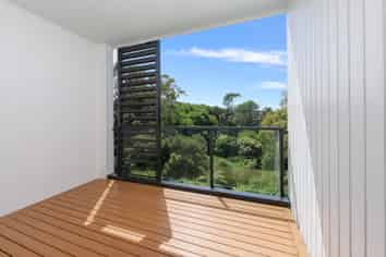 3/10B Huka Road, Birkenhead
