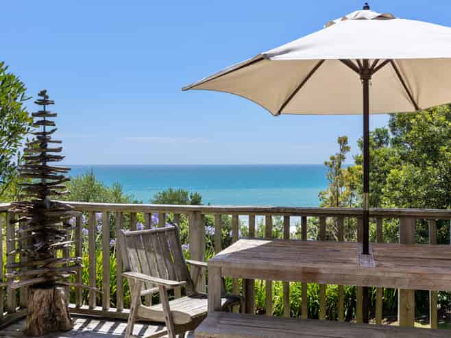 37/30 Beach Road, Waiiti