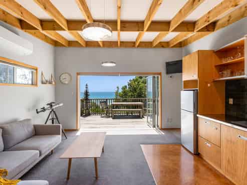 37/30 Beach Road, Waiiti