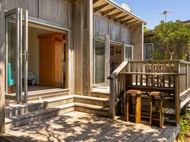 37/30 Beach Road, Waiiti