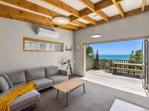 37/30 Beach Road, Waiiti