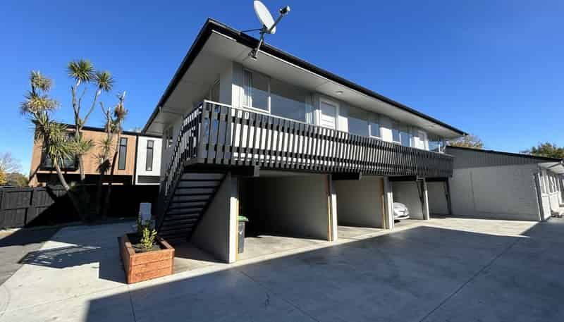 2/93 Springfield Road , Saint Albans