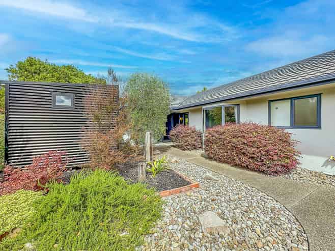 10 Yasmin Lane, Kinloch