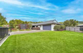 10 Yasmin Lane, Kinloch