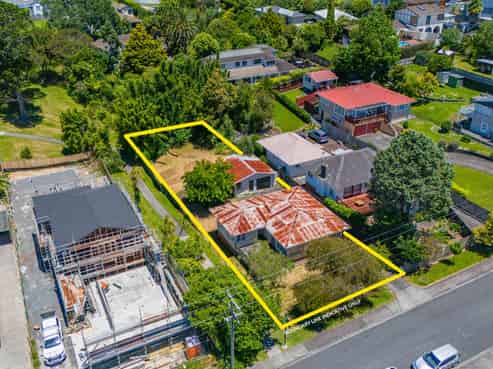 13 Cron Avenue, Te Atatu South