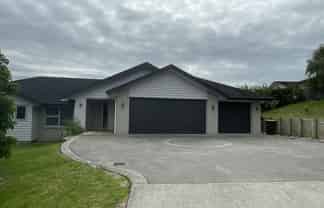 11 Imperial Place, Flat Bush