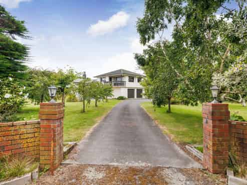 852 Penny Road, Awahuri