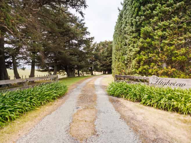 852 Penny Road, Awahuri