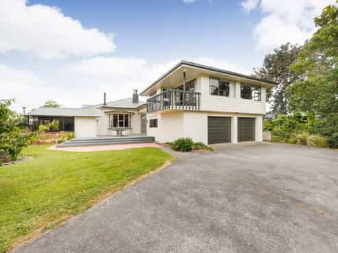 852 Penny Road, Awahuri