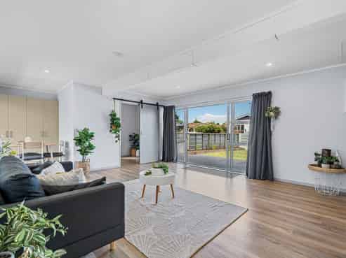 2 Aratapu Street, Waitara